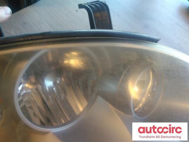 Frontlykt høyre halogen til SsangYong Rodius 2005-2013 (Type I)  (MAT I ØVRE OG NEDRE DEL|8310221203|108-0502|)
