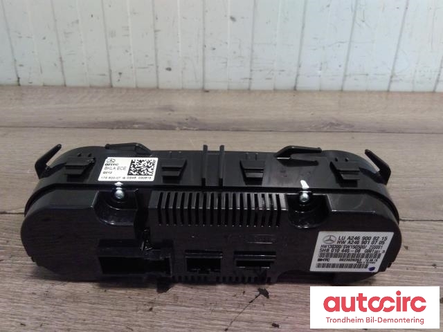Varmeapparat betjening til Mercedes CLA 2013-2019 (C117) (C117) (BHTC|A2469008215|5HB01044508|A2469003616)