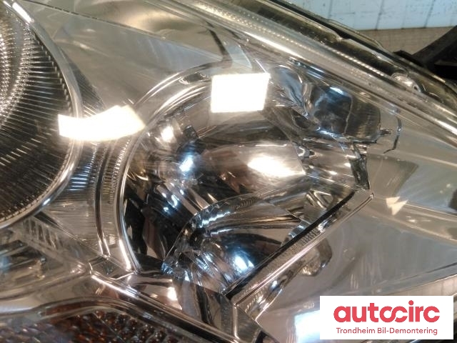 Frontlykt høyre halogen til Peugeot iOn 2011-2020  (STANLEY|W0032R|6206W9|)