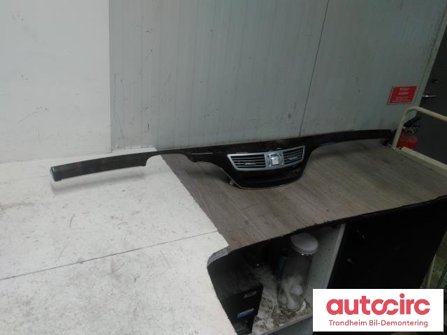 Dashbord diverse til Mercedes S-Klasse, 2005-2013 (W221) (W221) (LIST PÅ DASHBORD I TRE|A2216800671)