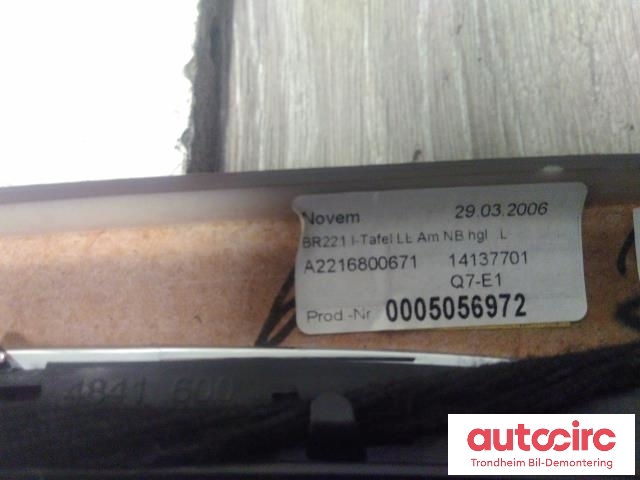 Dashbord diverse til Mercedes S-Klasse 2005-2013 (W221) (W221) (LIST PÅ DASHBORD I TRE|A2216800671|)