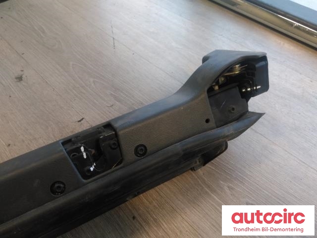Innredning diverse til Chevrolet Avalanche 2002-2006 (Type I) (MID GATE TRUNK LATCH|10360140|)
