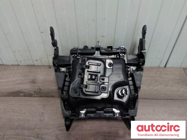 Dashbord diverse til Peugeot e-208 2019-->> (...|9830140180|98247938XU|98301401ZD)
