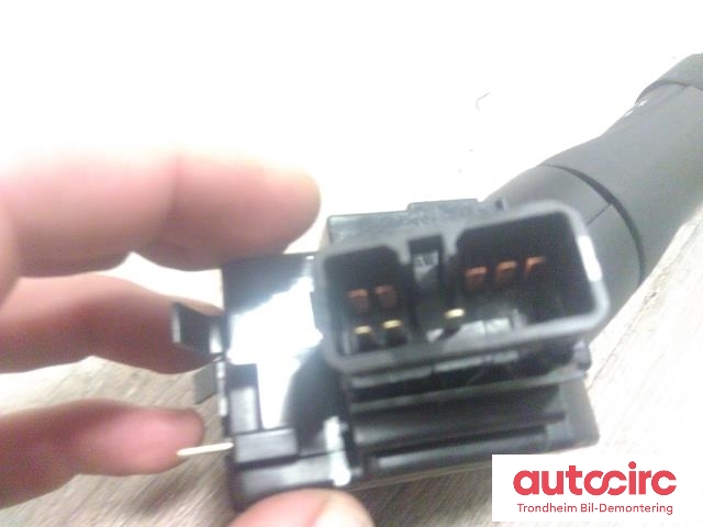 Bryter visker til Isuzu D-Max 2012-2017 (Type II, Fase 1)  (..|17G516|)