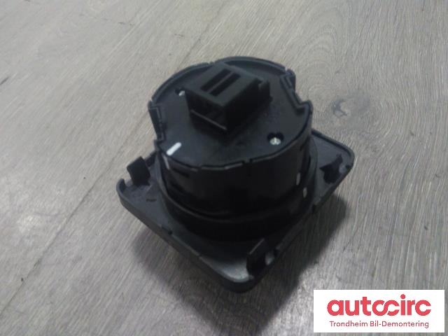 Bryter diverse til Isuzu D-Max 2012-2017 (Type II, Fase 1) (4WD BRYTER|M43731|8-98065-836-2|)