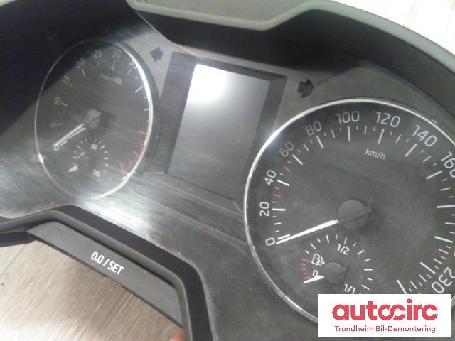 Instrumentpanel til Škoda Octavia 2013-2016 (Type III, Fase 1) (VDO|5E0920751|A2C87374400|)