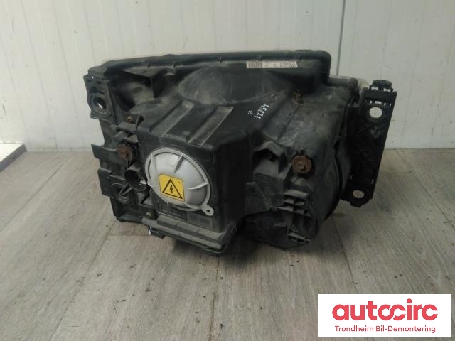 Frontlykt venstre xenon til Land Rover Discovery 2005-2009 (Type III)  (KOITO|XBC500092|H242HL-AD|5H2213W030RA)