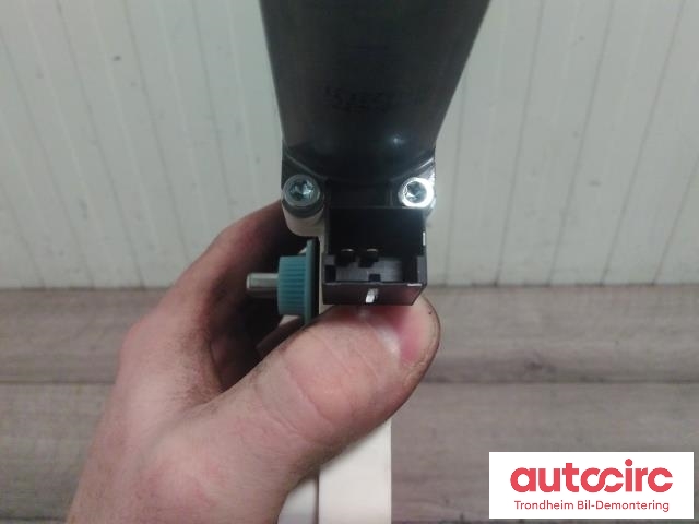 Ruteheis, kun motor, venstre foran til VW Passat 2015-2019 (Fase 1) (B8) (B8) (BROSE|5Q4959801B|4K0959801|)