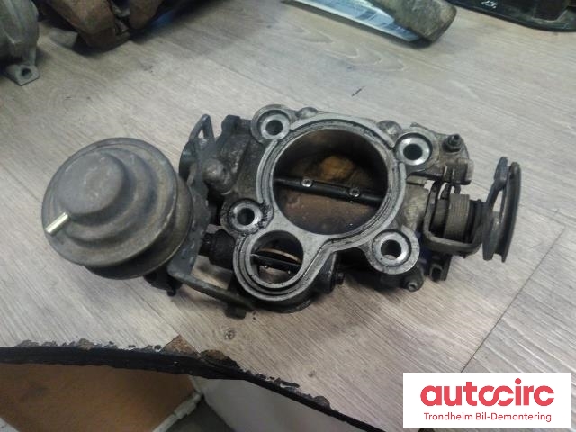 Spjeldhus til Toyota Land Cruiser 90 1996-2002 (..|26100-67040|2610067040|)