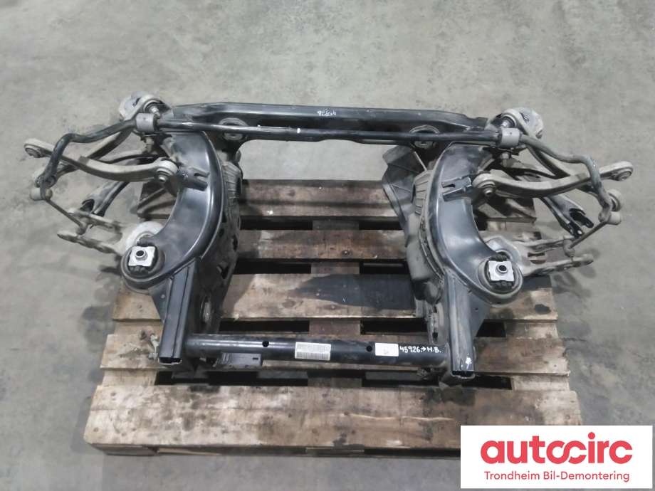 Travers bak til Mercedes EQC, 2019-->>  (MERCEDES BENZ|A2933500900)