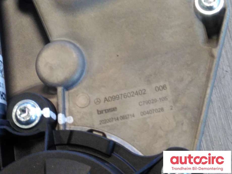 Baklukeåpner motor til Mercedes EQC 2019-->>  (BROSE|A0997602402|A0999064703|C79029-105)