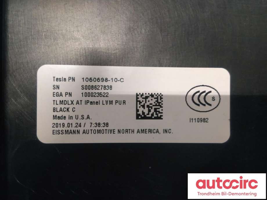 Dashbord til Tesla Model X 2016-->>  (TESLA/EISSMANN|1060698-10-C|1048009-00-D|)