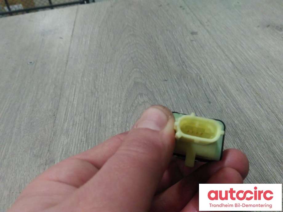 Sensor akselerasjonssensor/ESP DUO til Toyota Land Cruiser 150 2010-2013 (Fase 1)  (KOLLISJONSSENSOR BAK|89831-75020|8983175020|)