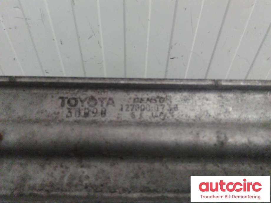 Intercooler til Toyota Hiace 2007-2012 (Fase 3)  (DENSO|127000-0730|1794030090|17940-30090)