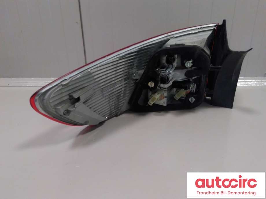 Baklykt høyre ytre til BMW X6 2008-2014 (E71/E72) (E71/E72) (HELLA|7179984|63217179984|)