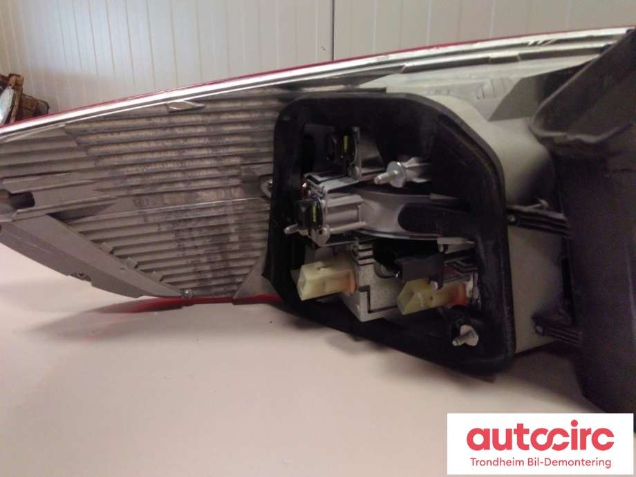 Baklykt høyre ytre til BMW X6 2008-2014 (E71/E72) (E71/E72) (HELLA|7179984|63217179984|)