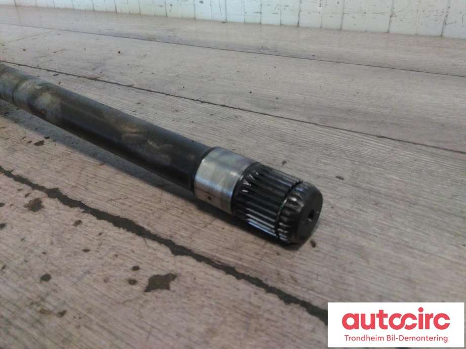 Drivaksel høyre foran, diesel/automat til BMW X4 2014-2018 (F26) (F26) (...|7598028|7619658|31607619658)