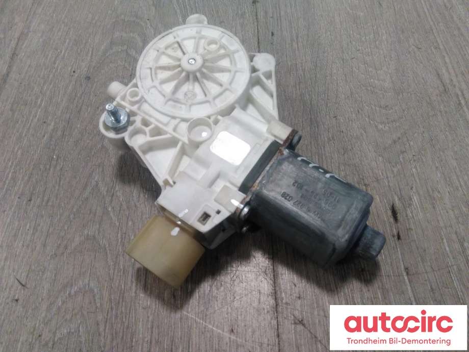 Ruteheis, kun motor, høyre foran til BMW X1 2009-2015 (E84) (E84) (BOSCH/BROSE|6927028|996625-102|67626927028)