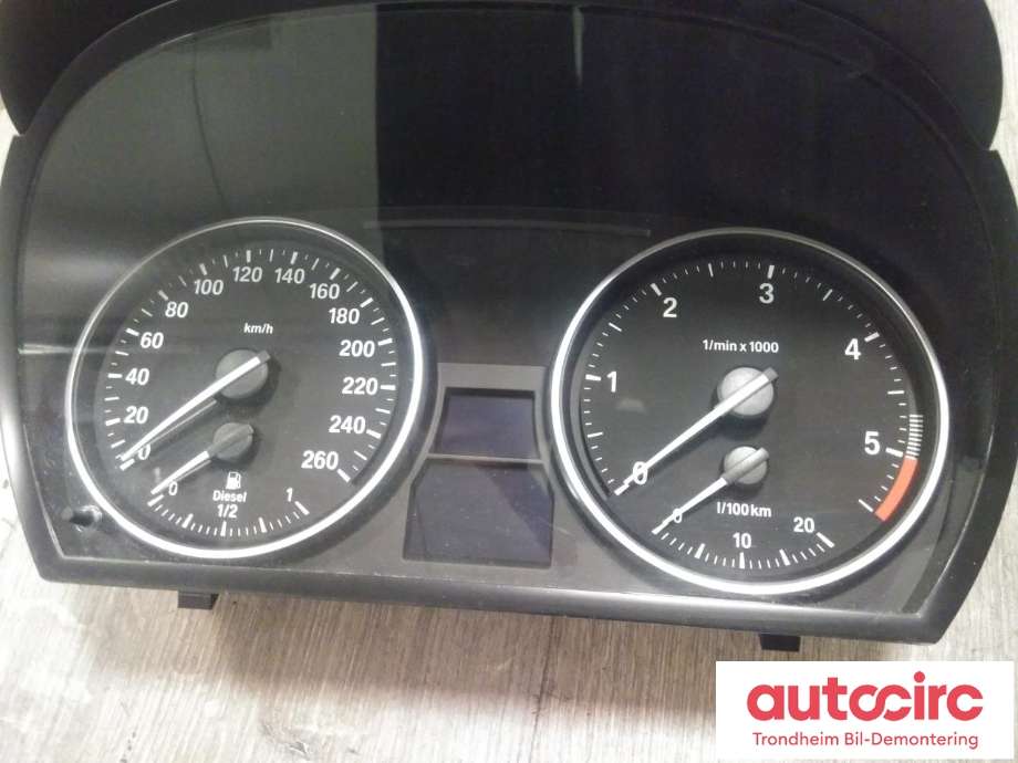 Instrumentpanel til BMW X1 2009-2015 (E84) (E84) (VDO|9242371|9242371-01|62109316127)