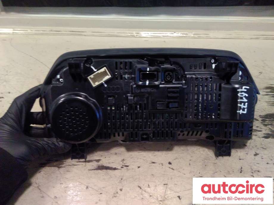 Instrumentpanel til Audi e-tron GT 2021-->>  (BOSCH|4J3920795|4J3920795X|4J3 920 795 X| 4J3 920 795| 0263756211)