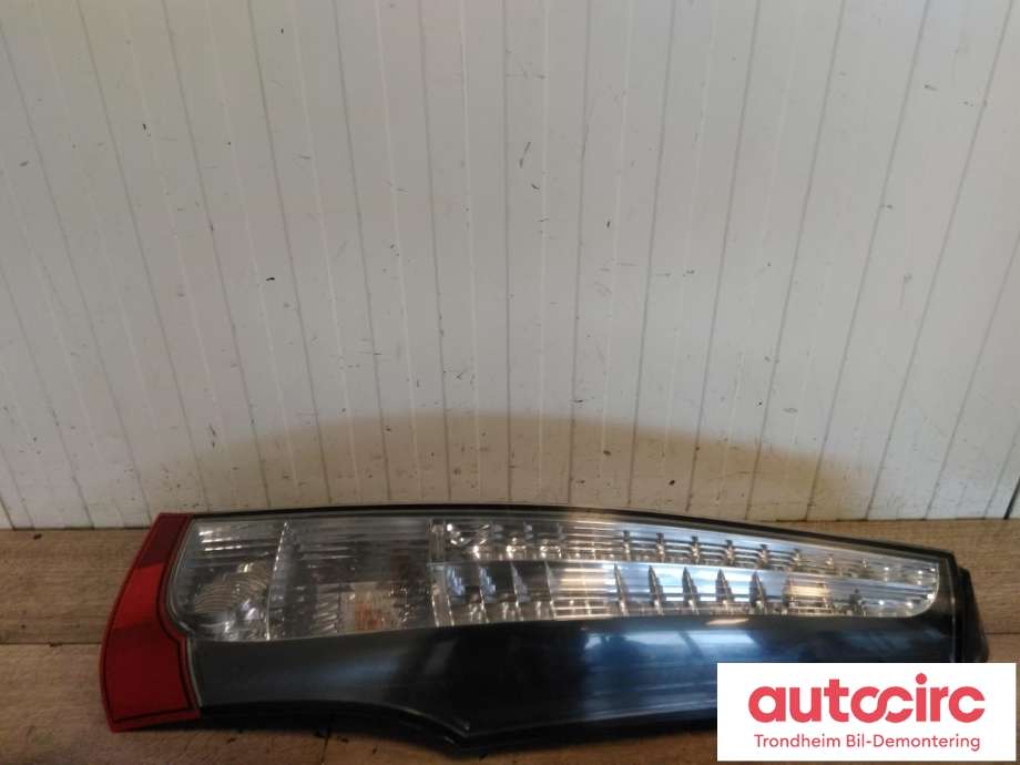 Baklykt høyre til Mitsubishi Grandis 2004-2009  (KOITO|8330A016|MN182334|)