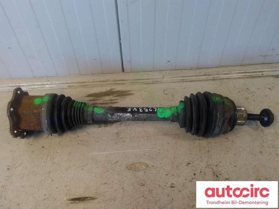 Drivaksel venstre foran, diesel/automat til Audi A8, 2010-2013 (Type III, Fase 1)  (..|4G0407271F)