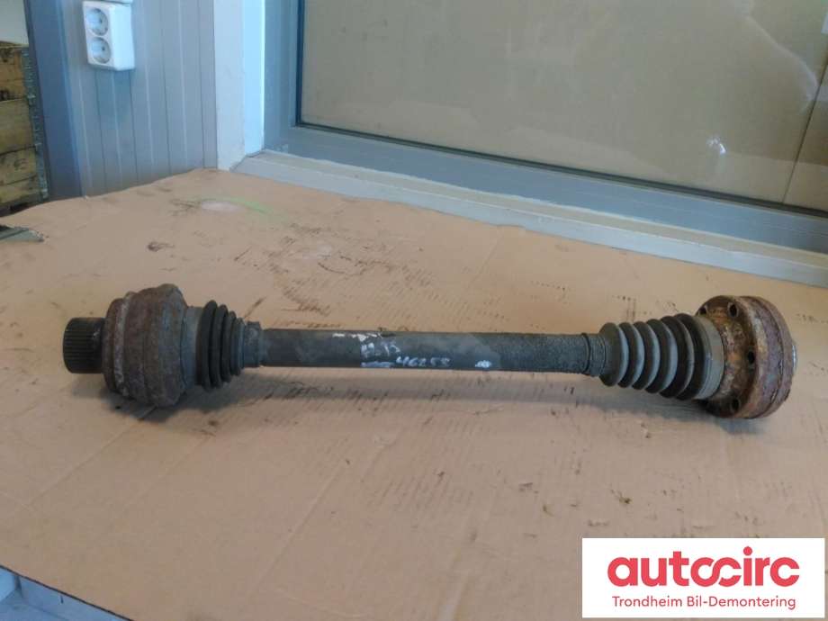 Drivaksel høyre bak, diesel/automat til Audi A8, 2010-2013 (Type III, Fase 1)  (..|8R0501204D)