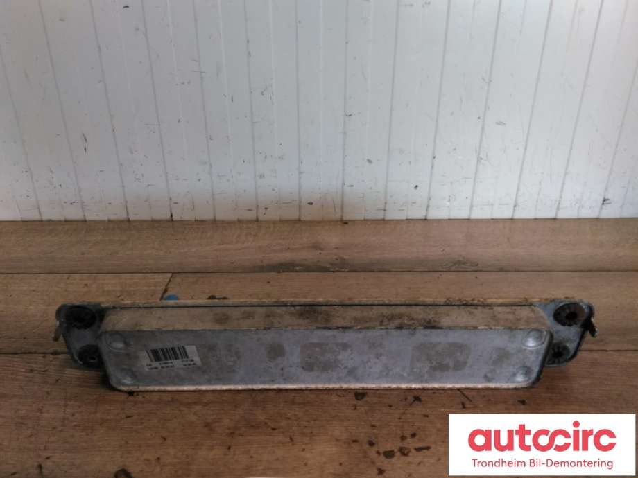 Oljekjøler til BMW X5 2007-2013 (E70) (E70) (BEHR|7553389|L5150002|17217553389)