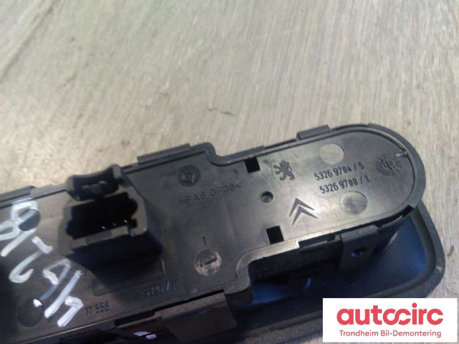 Bryter ruteheis førerdørspanel til Peugeot 807 2003-2009  (...|14957520XT|6554RY|)