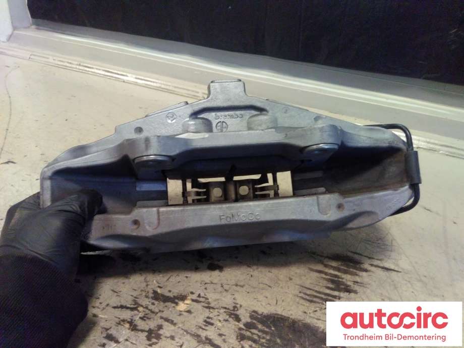 Bremsecaliper venstre foran til Ford Mustang Mach-e 2020-->>  (FOMOCO/BREMBO|LJ9C-2B302-FEB|2483463|LJ9C-2011-FEB)