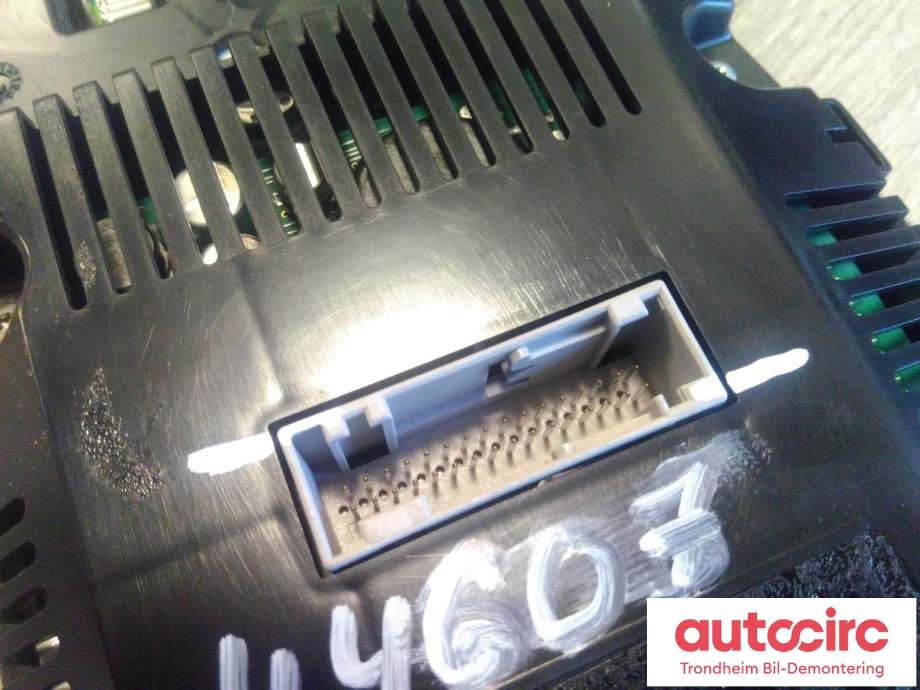 Instrumentpanel til Audi Q7 2006-2010 (Type I, Fase 1)  (..|4L0920930QX|4L0920932B|5550007301)
