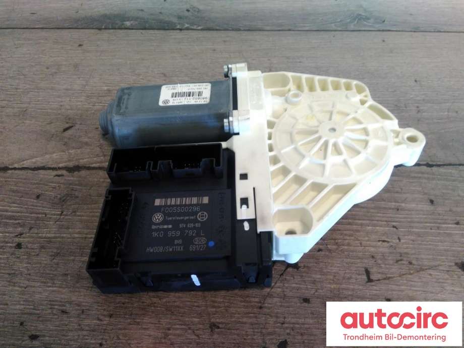Ruteheis, kun motor, høyre foran til VW Passat 2005-2010 (B6) (B6) (SIEMENS/BROSE|1K0959702P|1K0959792L|1K0959702AE)