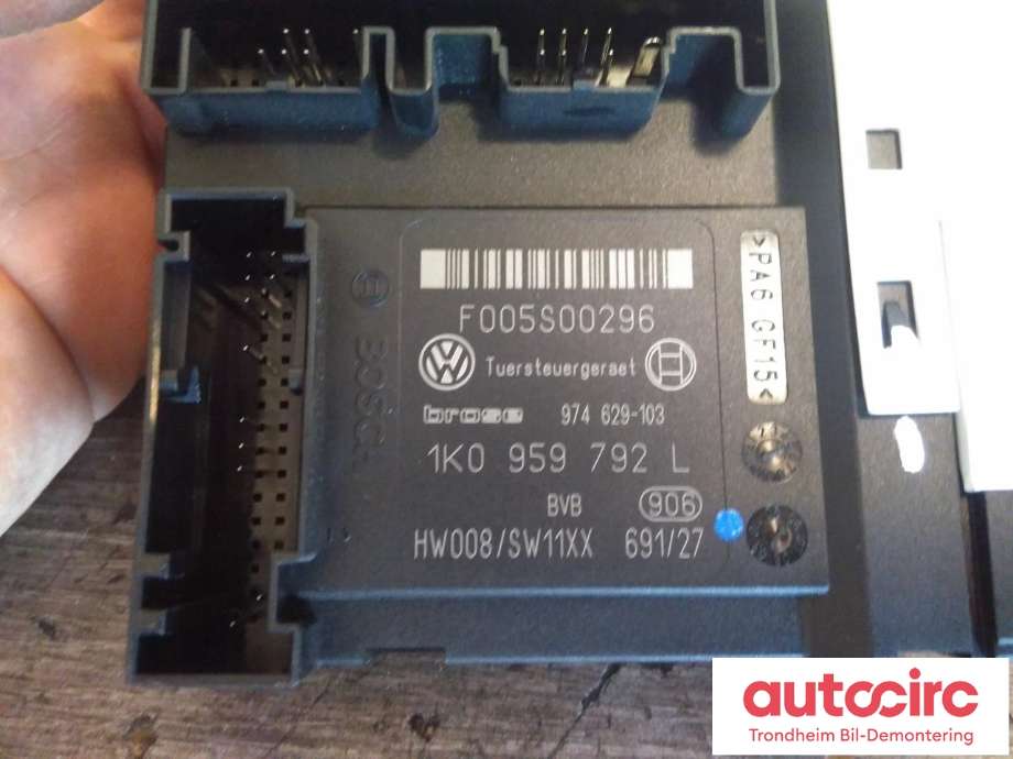 Ruteheis, kun motor, høyre foran til VW Passat 2005-2010 (B6) (B6) (SIEMENS/BROSE|1K0959702P|1K0959792L|1K0959702AE)
