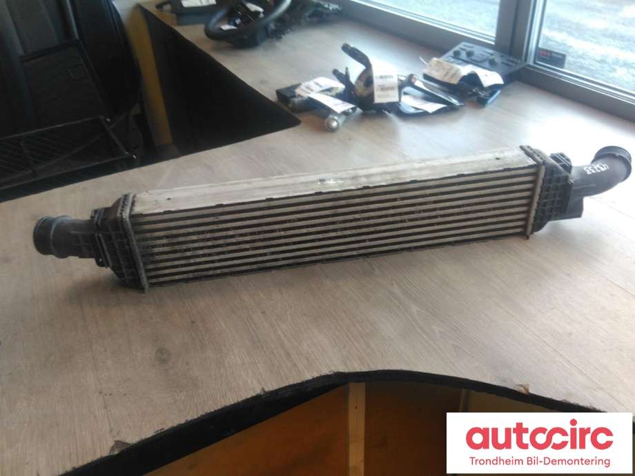 Intercooler til Audi Q3 2011-2014 (Type I, Fase 1) (AUDI|8U0 145 803 B|)