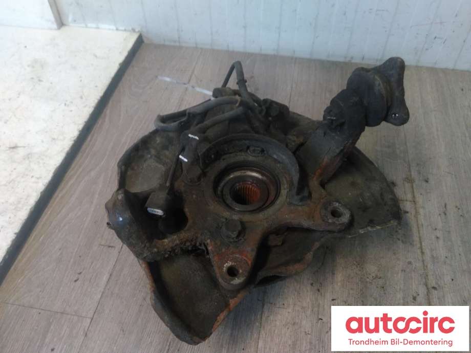 Hjulspindel høyre foran til Mitsubishi Pajero 2007-2016 (Type IV, Fase 1) (DIESEL/AUTOMAT|3870A022|)