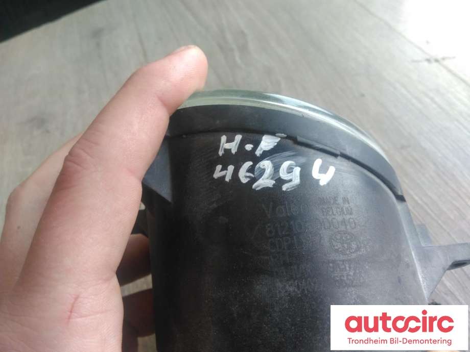 Tåkelykt høyre foran til Toyota RAV4 2006-2009 (Type III, Fase 1)  (VALEO|81210-0D040|89204022|812100D041)