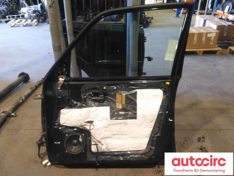 Dør høyre foran til Mitsubishi Pajero 2007-2016 (Type IV, Fase 1)  (..|5700A452|5700A878|)