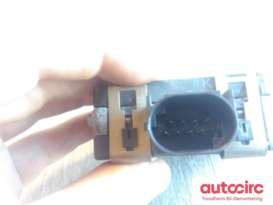 Sensor radar til Tesla Model S 2016-2021 (Fase 2)  (BOSCH|1057551-00-B|0203300565|)
