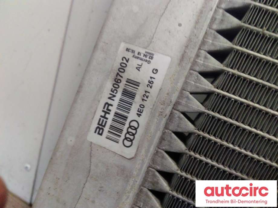 Radiator (automat gir) til Audi A8 2003-2010 (Type II)  (BEHR|4E0121251G|N5067002|)