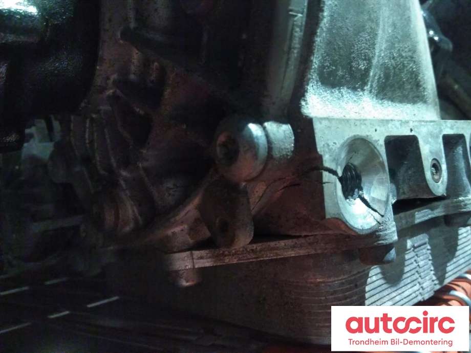 Kardang klokke foran til Porsche 911 2019-->> 992 992 (SPRUKKET INNFESTING I HUS|0A0409505E|PAB409505C|)