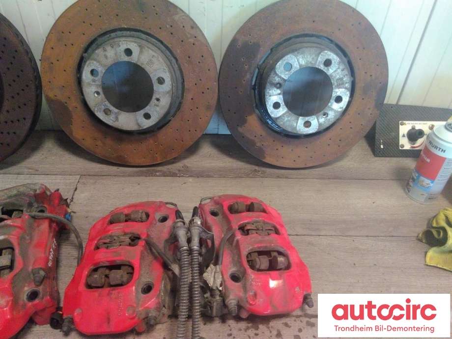 Bremsecaliper venstre foran til Porsche 911 2019-->> 992 992 (..|9P1615123T|9P1615124T|992615423A| 992615424A| 9P1615301J| 9P1615302J| 992615601A| 992615602A)