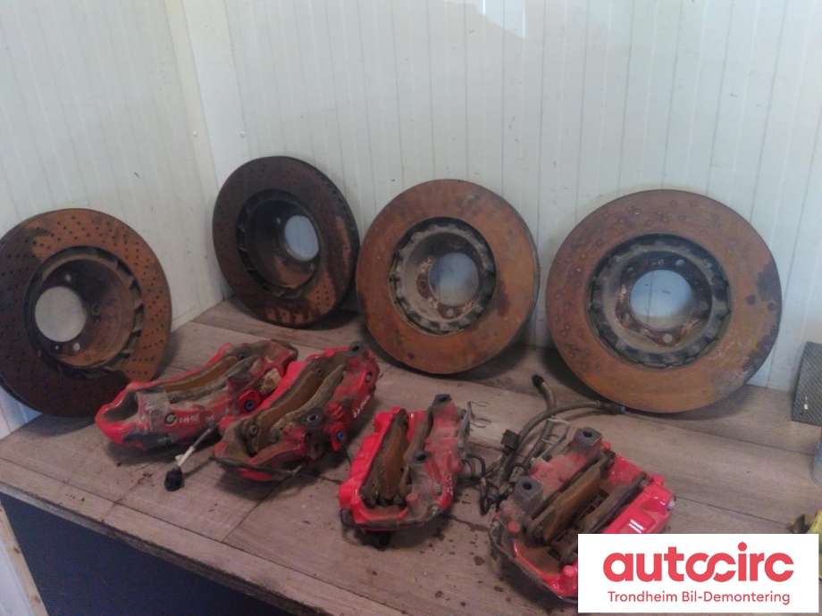 Bremsecaliper venstre foran til Porsche 911 2019-->> 992 992 (..|9P1615123T|9P1615124T|992615423A| 992615424A| 9P1615301J| 9P1615302J| 992615601A| 992615602A)