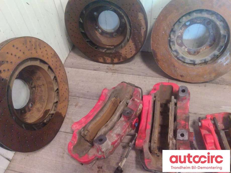 Bremsecaliper venstre foran til Porsche 911 2019-->> 992 992 (..|9P1615123T|9P1615124T|992615423A| 992615424A| 9P1615301J| 9P1615302J| 992615601A| 992615602A)