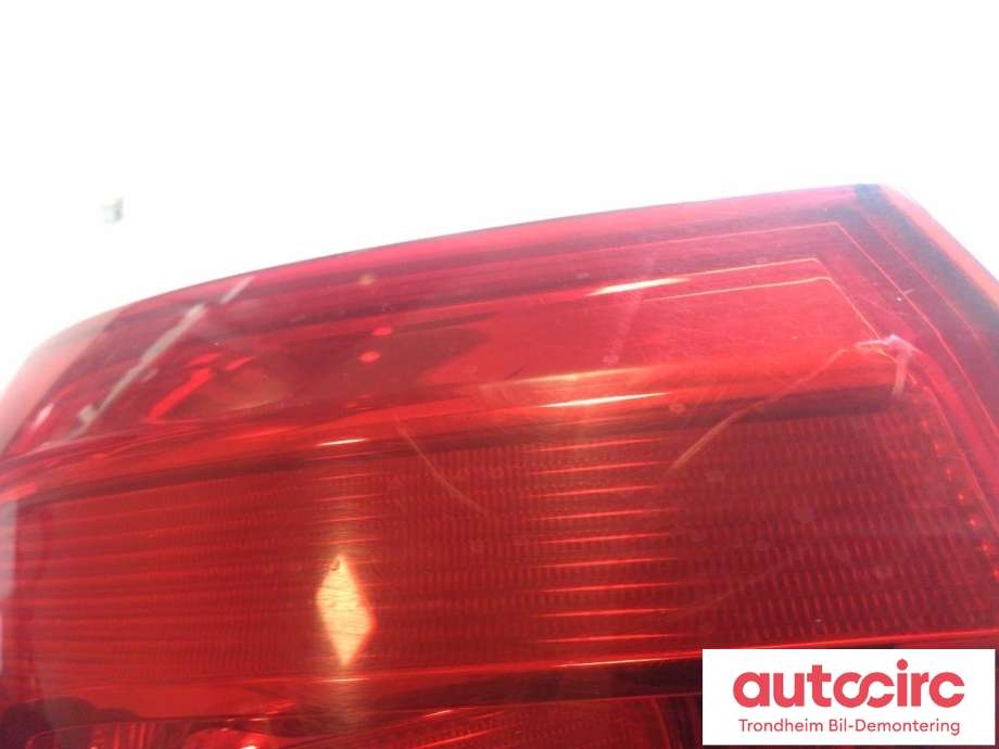 Baklykt venstre ytre til VW Passat 2011-2015 (B7) (B7) (REDUSERT PRIS KRAKELERT|3AF945095C|605001LI|3AF945095E)