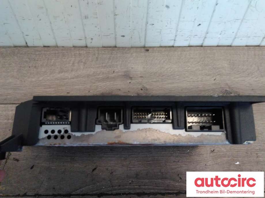 Bilstereo forsterker til Volvo V90 / V90 CC / S90 2016-->>  (...|31489614 AA|36012702|)