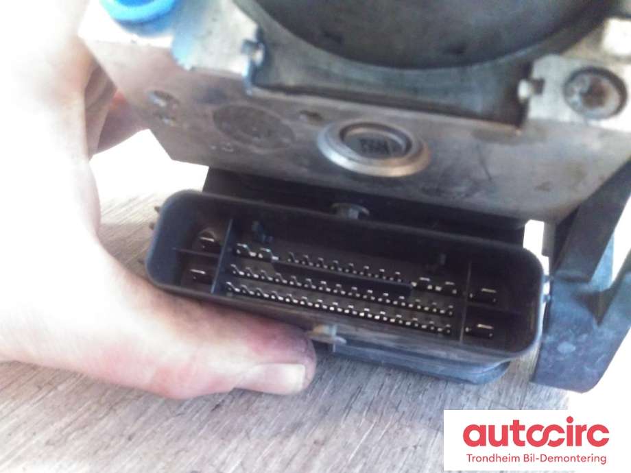 ABS sentral til Audi A3 2012-2016 (Type III, Fase 1)  (..|5Q0614517R|5Q0907379S|5Q0614517T| 10.0220-0293.4| 10.0915-4326.3| 10.0622-3403.1)