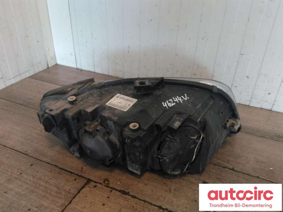 Frontlykt venstre halogen til Audi A4 2004-2008 (Type III) (B7) (B7) (AL|8E0941003BK|0301219203|)