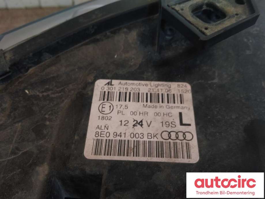 Frontlykt venstre halogen til Audi A4 2004-2008 (Type III) (B7) (B7) (AL|8E0941003BK|0301219203|)