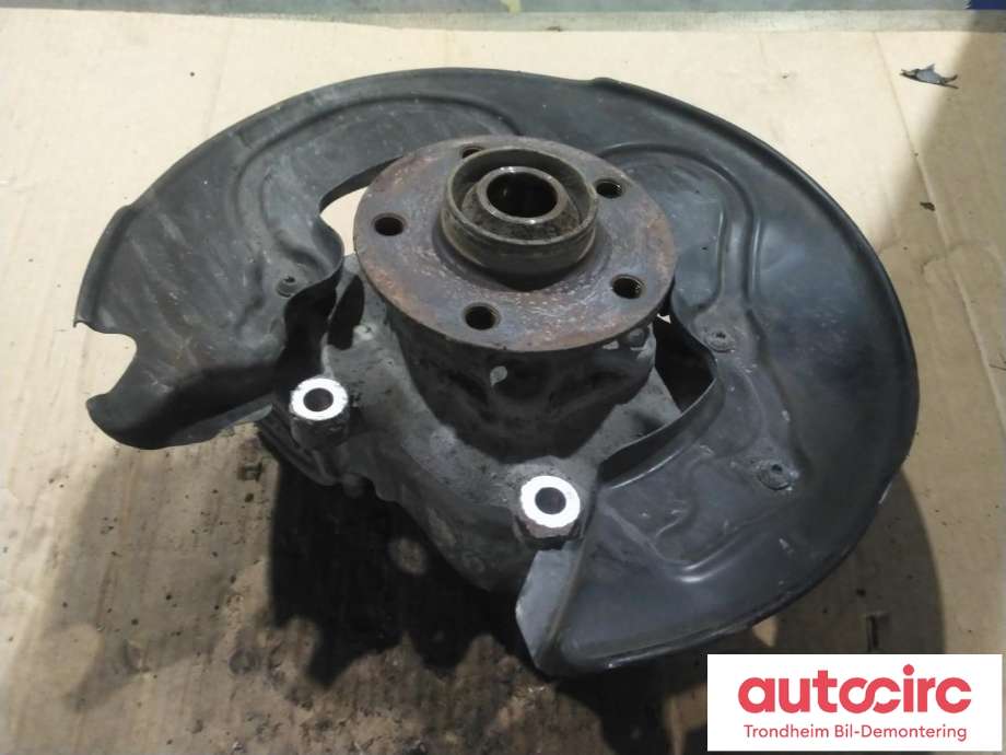 Hjulspindel høyre bak til Audi A8 2010-2013 (Type III, Fase 1)  (VAG|4H0505432C|4H0505432D|)