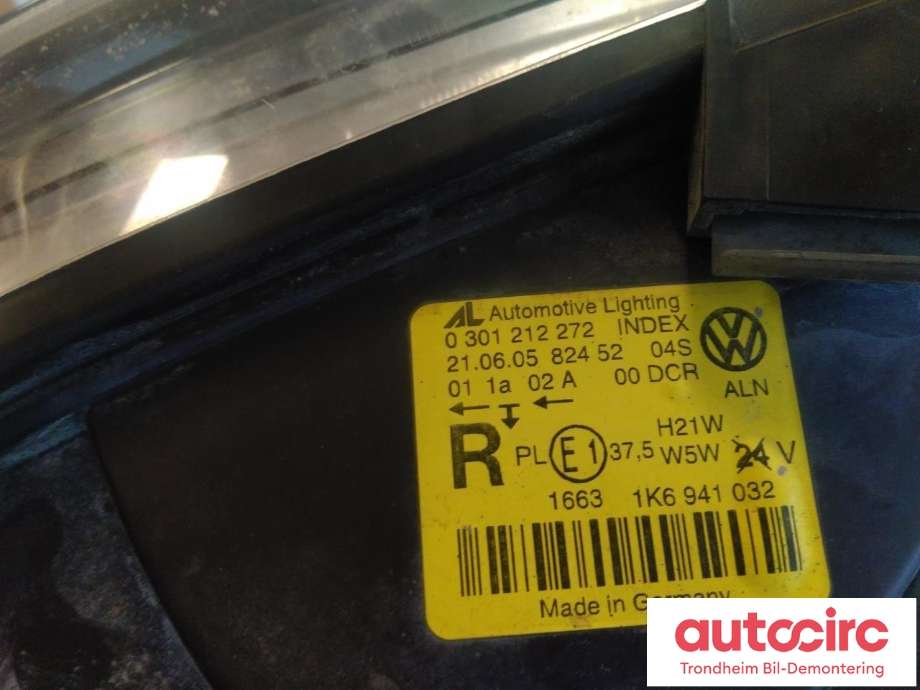 Frontlykt høyre xenon til VW Jetta 2005-2010  (AUTOMOTIVE LIGHTING|1K6941032|0301212272|1K6941040)